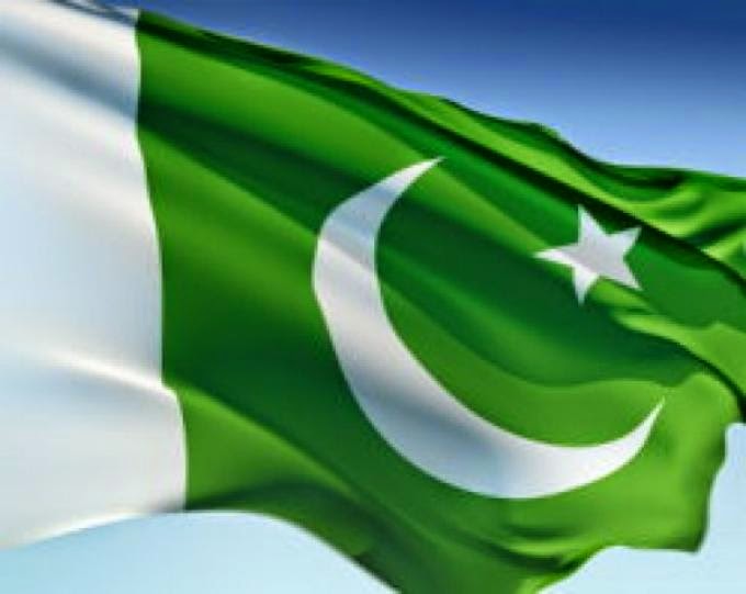 Beautiful Pakistani Flag Shine Wallpaper And Photos Special For