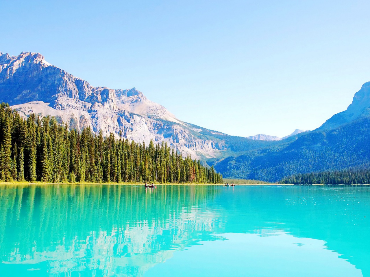 Emerald Lake British Columbia Desktop Pc And Mac Wallpaper