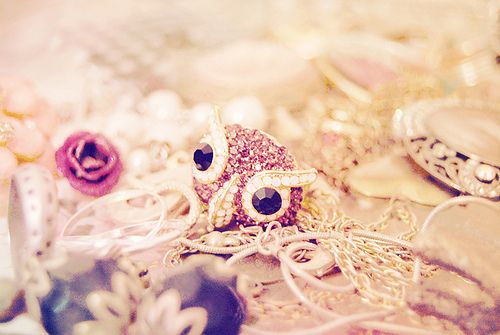 Cute Girly Gold Jewellery Owl Wallpaper In Pixels