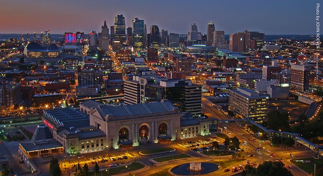 Can Anyone Take This Pic Of The Kansas City Skyline Make It Fit An