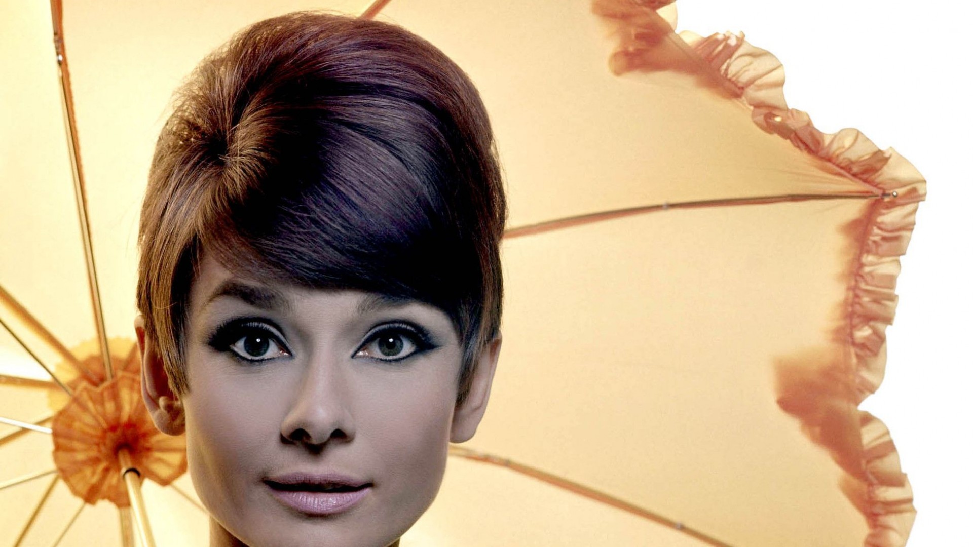 Audrey Hepburn Desktop Background Wallpaper High