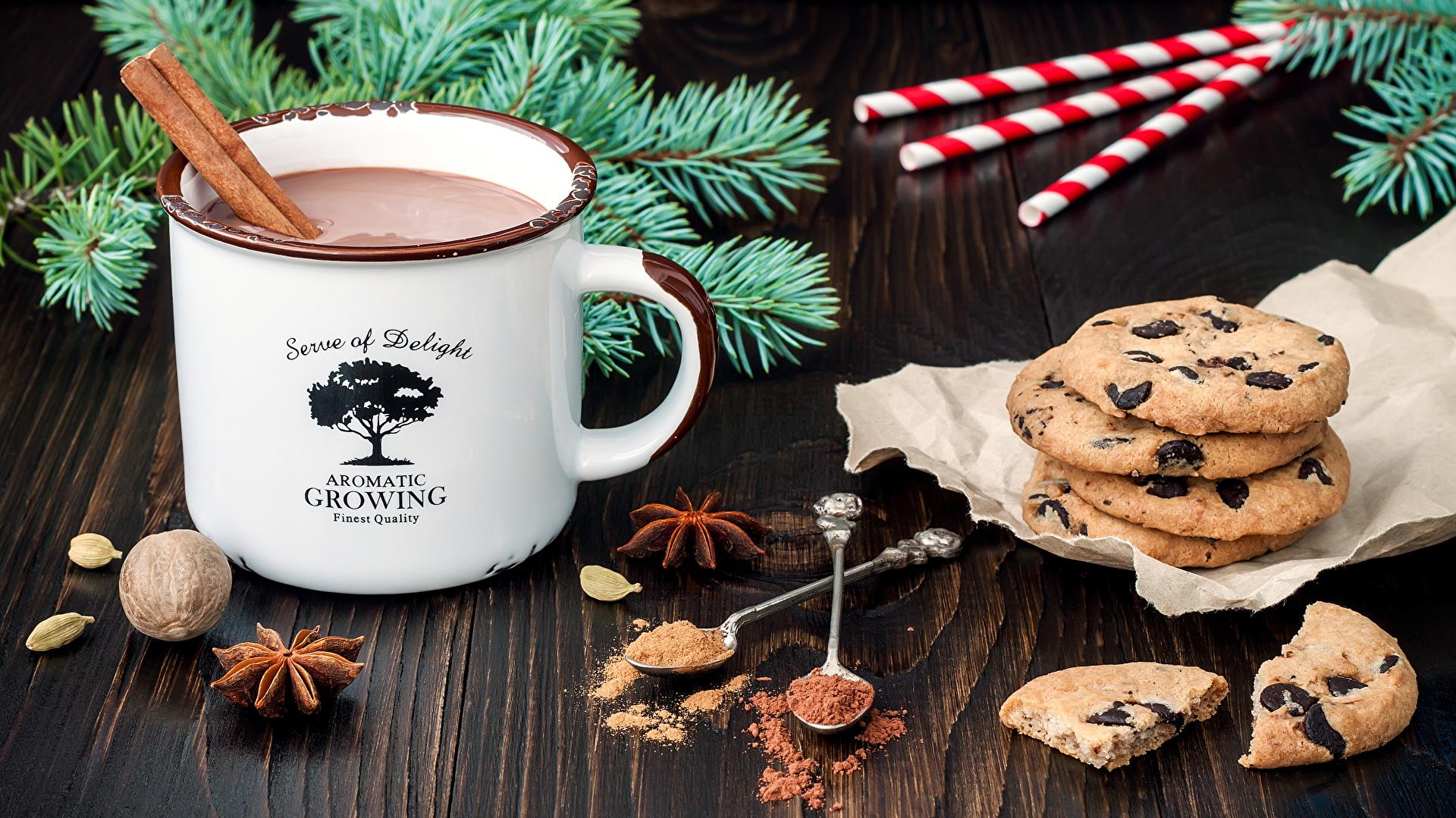 Christmas Hot Chocolate And Chip Cookies