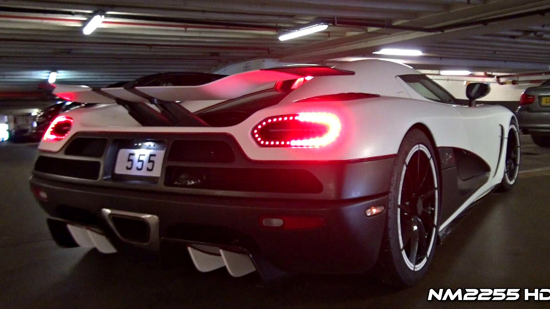 Koenigsegg Agera R Insane Sound In Close Parking Garage