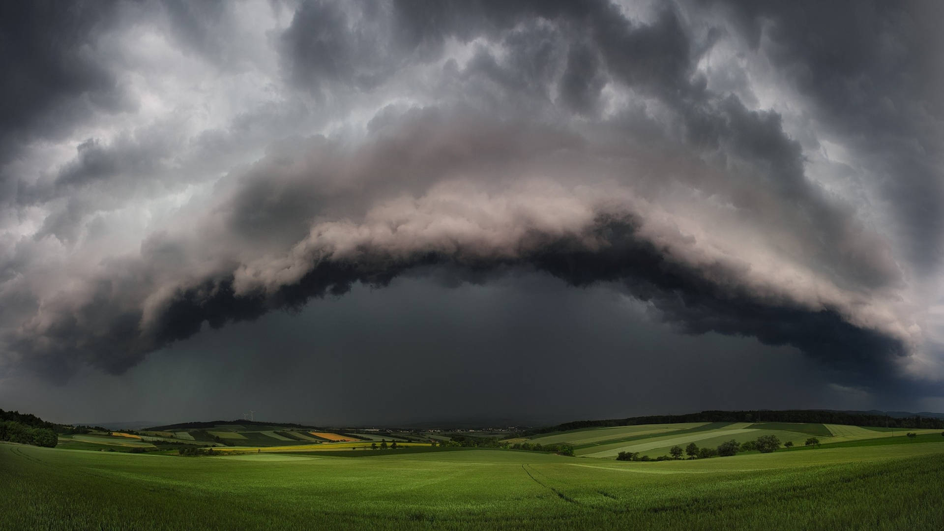 Hurricane In Grass Field Pqd0apige8k2pf0y Wallpaper