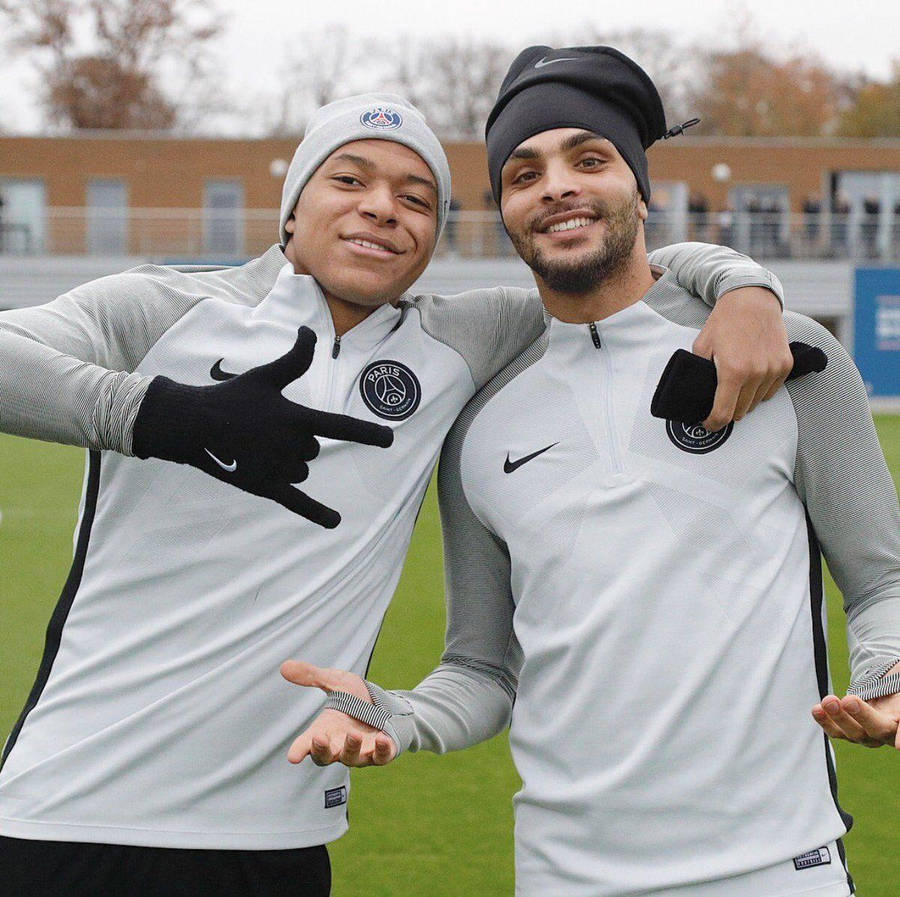 Pap Is De Parede Layvin Kurzawa Wallpaper
