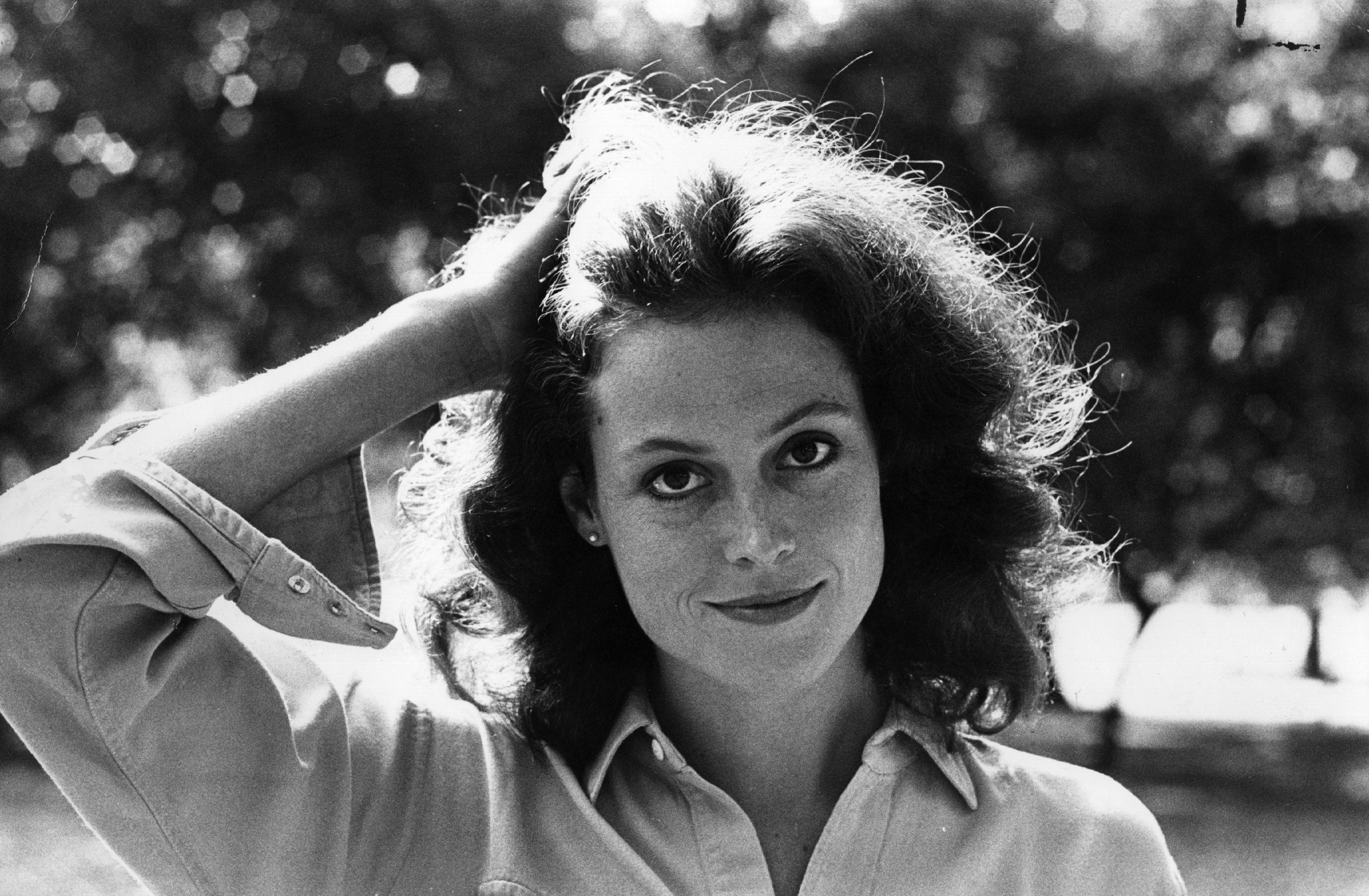 Sigourney Weaver HD Wallpaper 7wallpaper Net