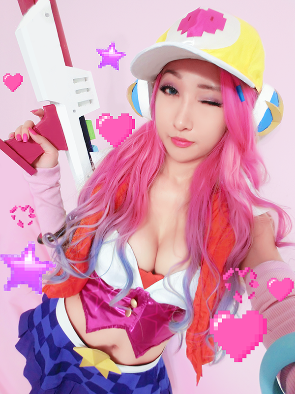 Arcade Miss Fortune Cosplay From League Of Legends By Rinnieriot On