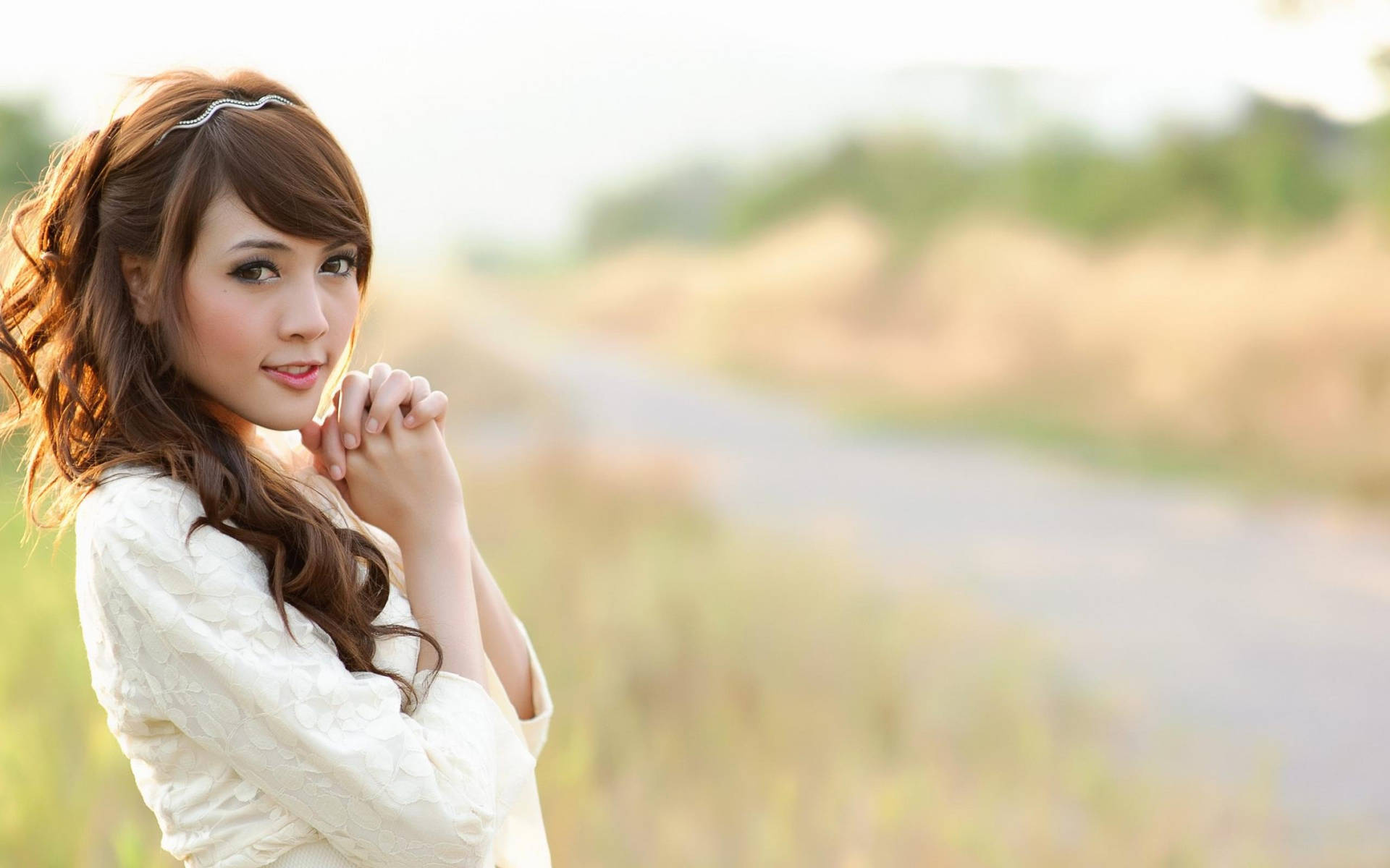 Asian Women Wallpaper