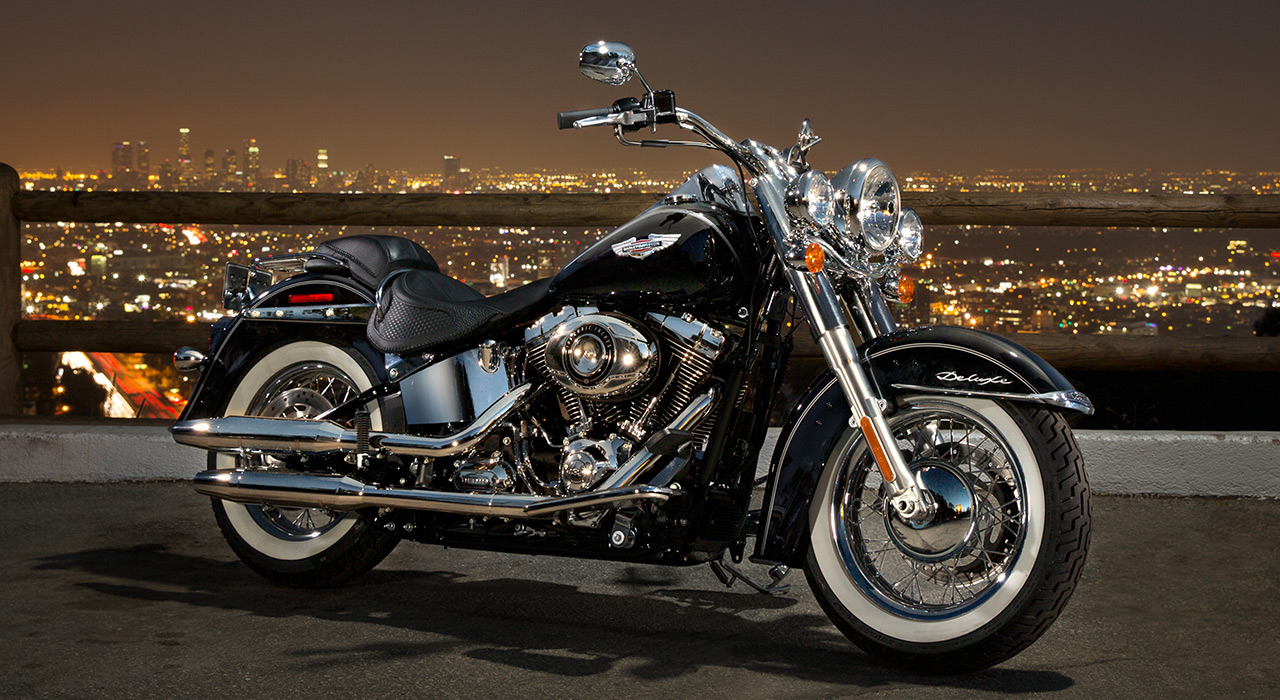 Harley Davidson Softail Deluxe HD Wallpaper