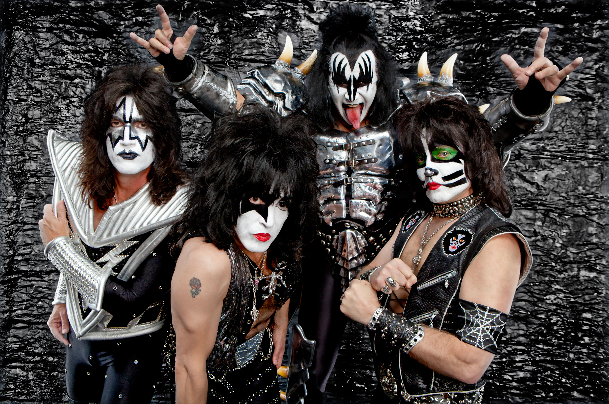 Kiss1
