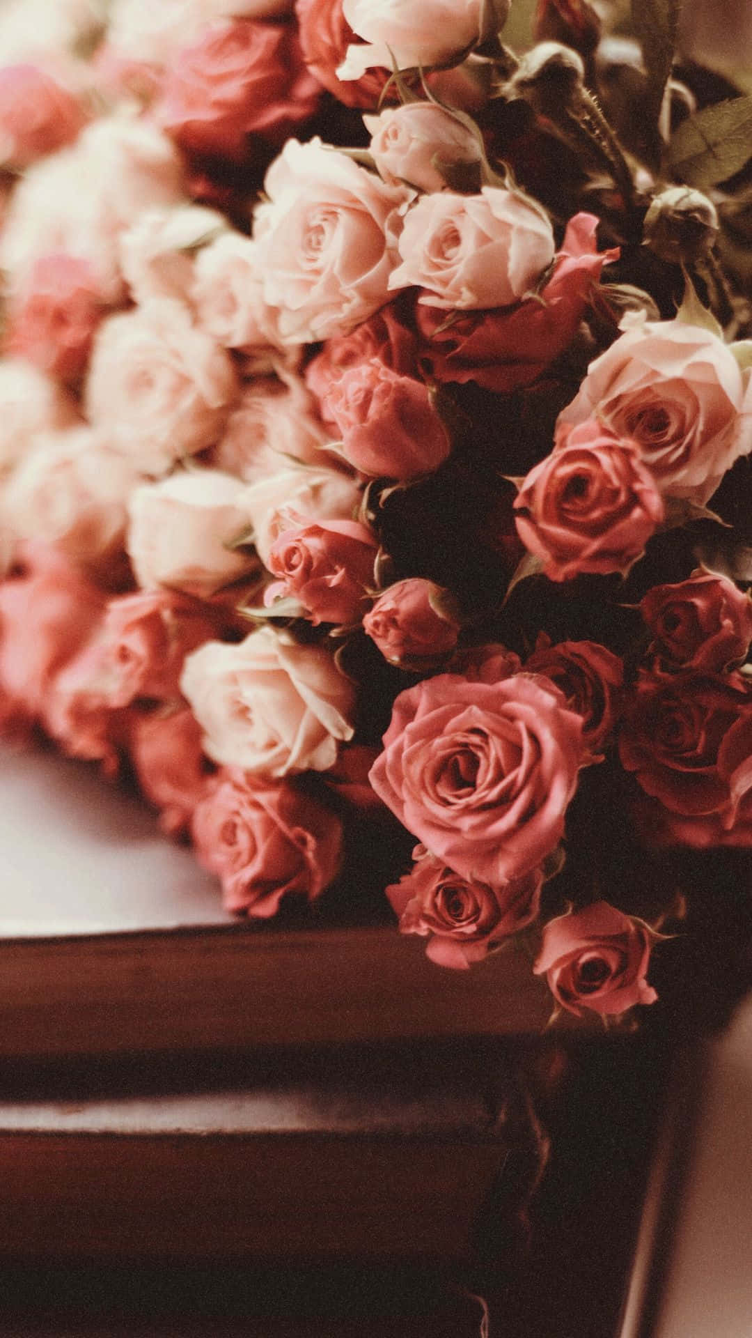 Large Book Rose Bouquet Picture Wallpaper
