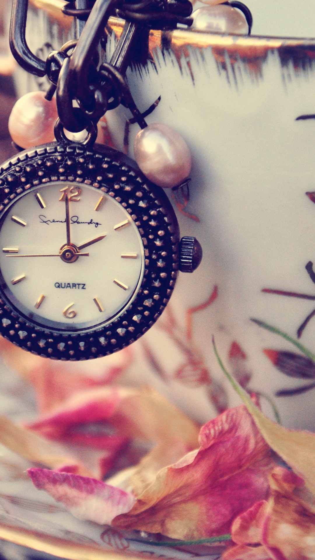 Girly Clock iPhone Wallpaper HD