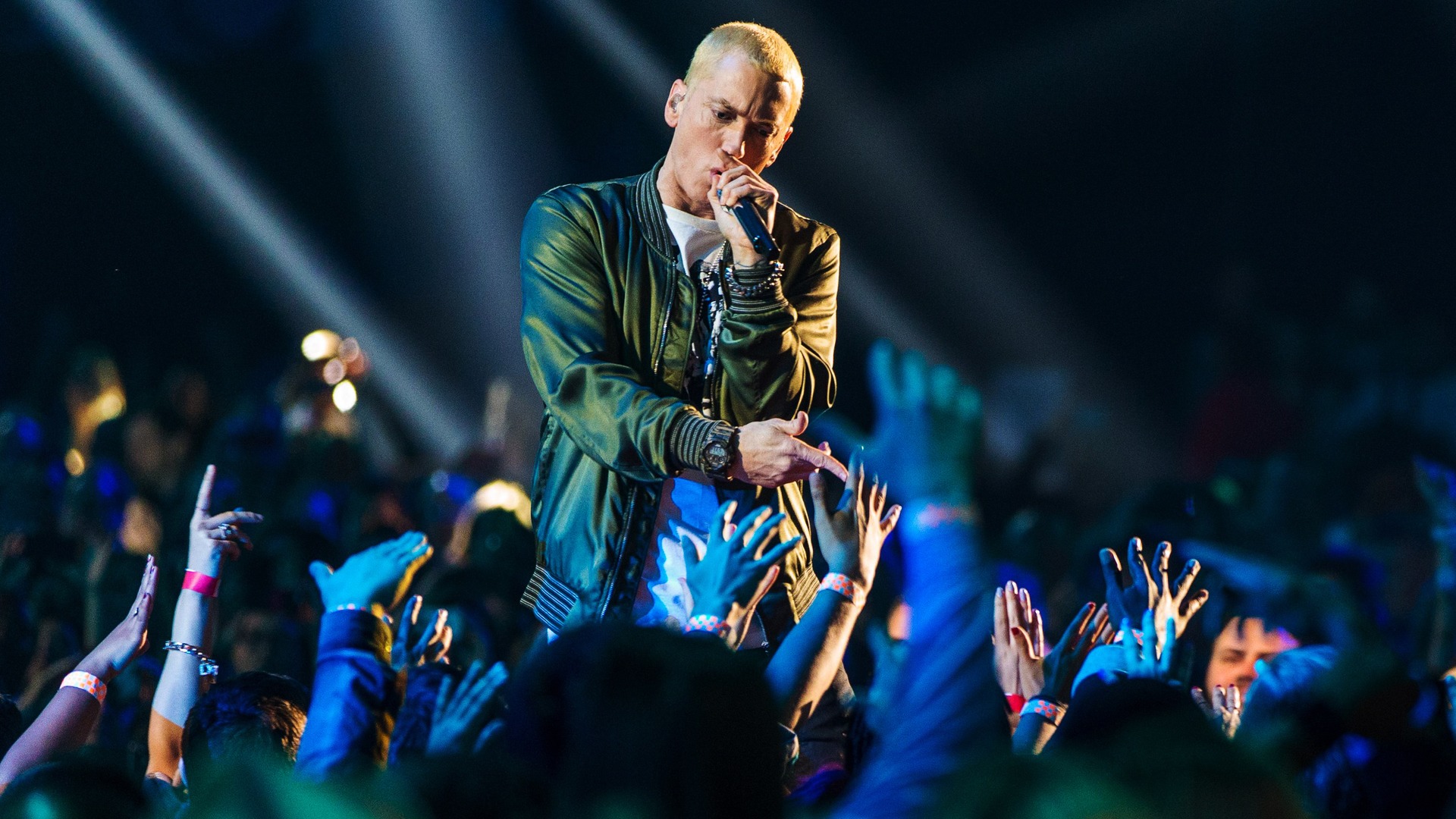 Wallpaper Eminem Performance Audience Hands