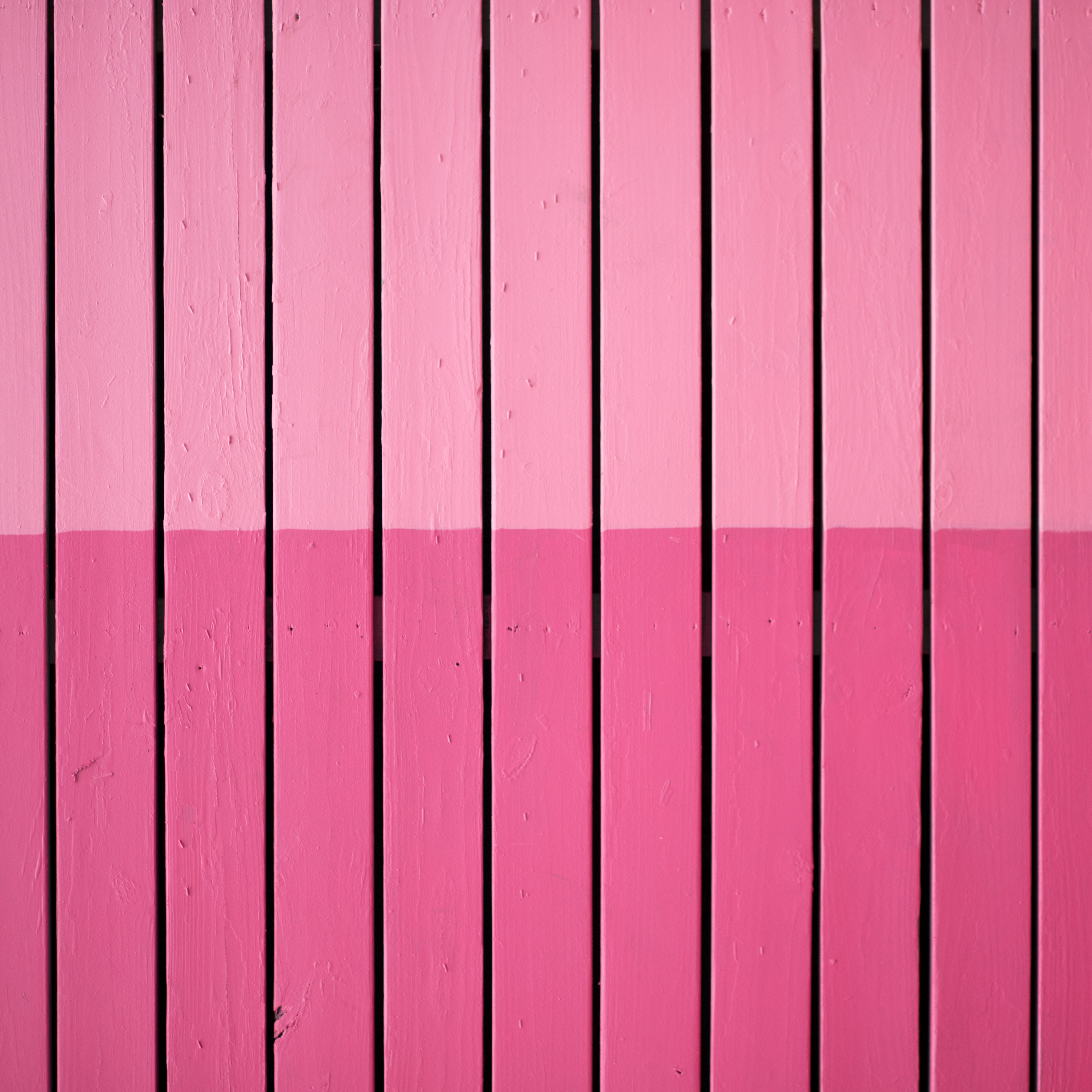 Wallpaper Weekends In The Pink iPad