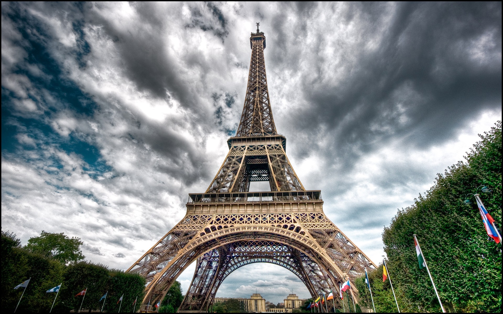 [46+] Eiffel Tower HD Wallpapers on WallpaperSafari