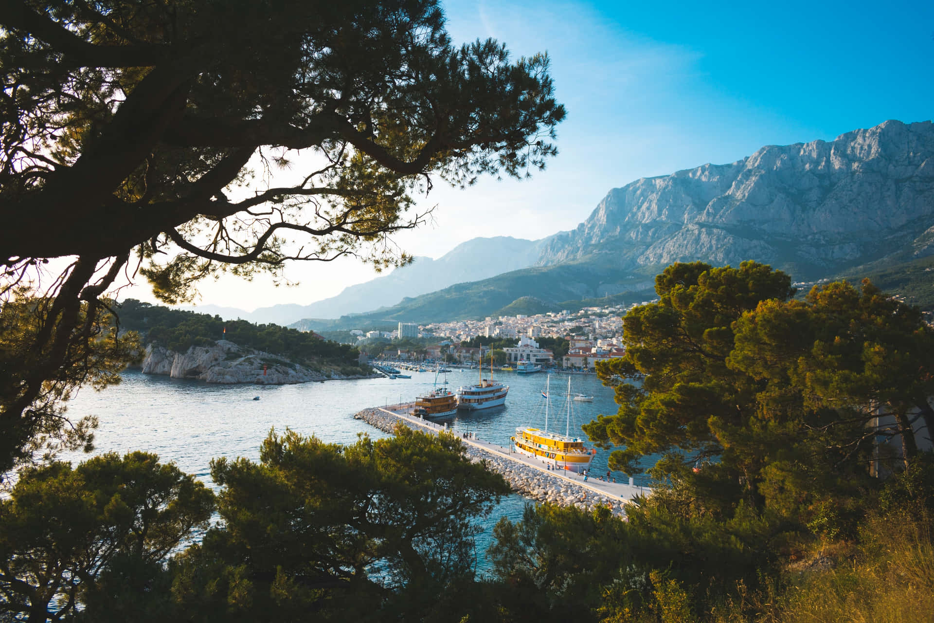 Breathtaking Of Croatian Mountains Against The Blue Sea Wallpaper