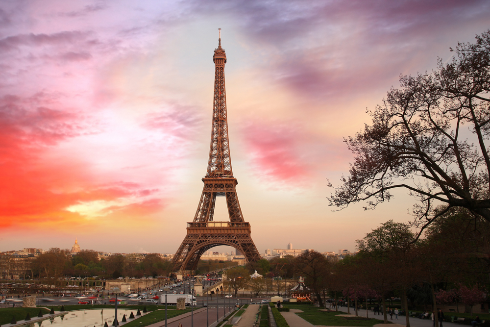 Amazing Eiffel Tower In The Evening Paris France Wall Mural
