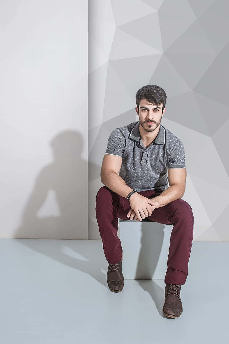 Male Model Abstract Gray Wall M7488bmjpcv3mtix Wallpaper