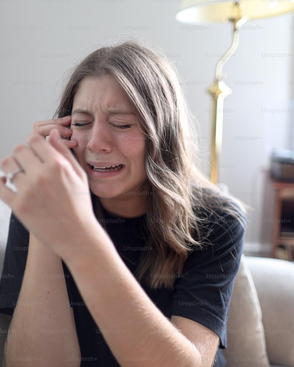 Woman Crying Pictures Image