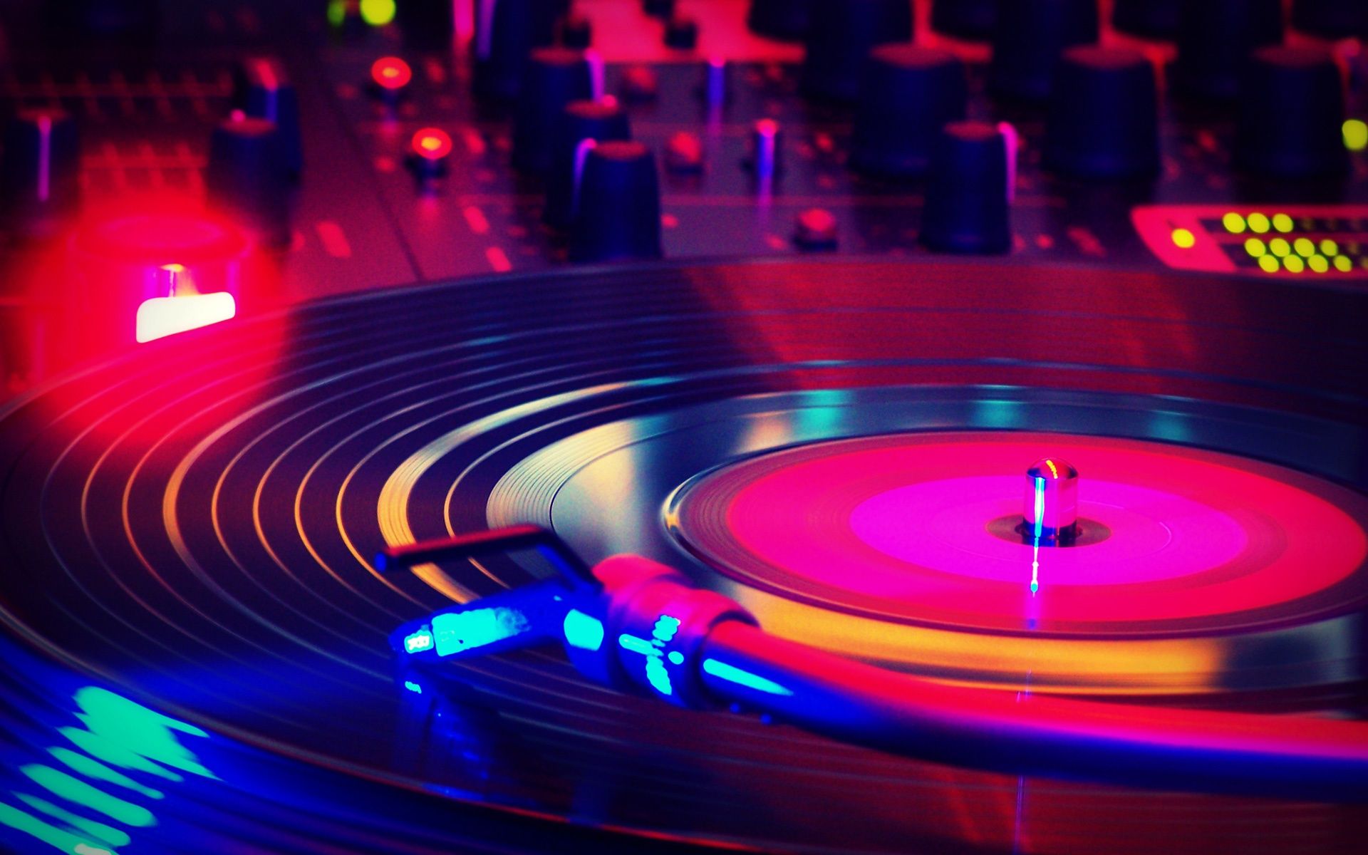 Turntables Wallpaper Turntable Record Spinning Fast On Music