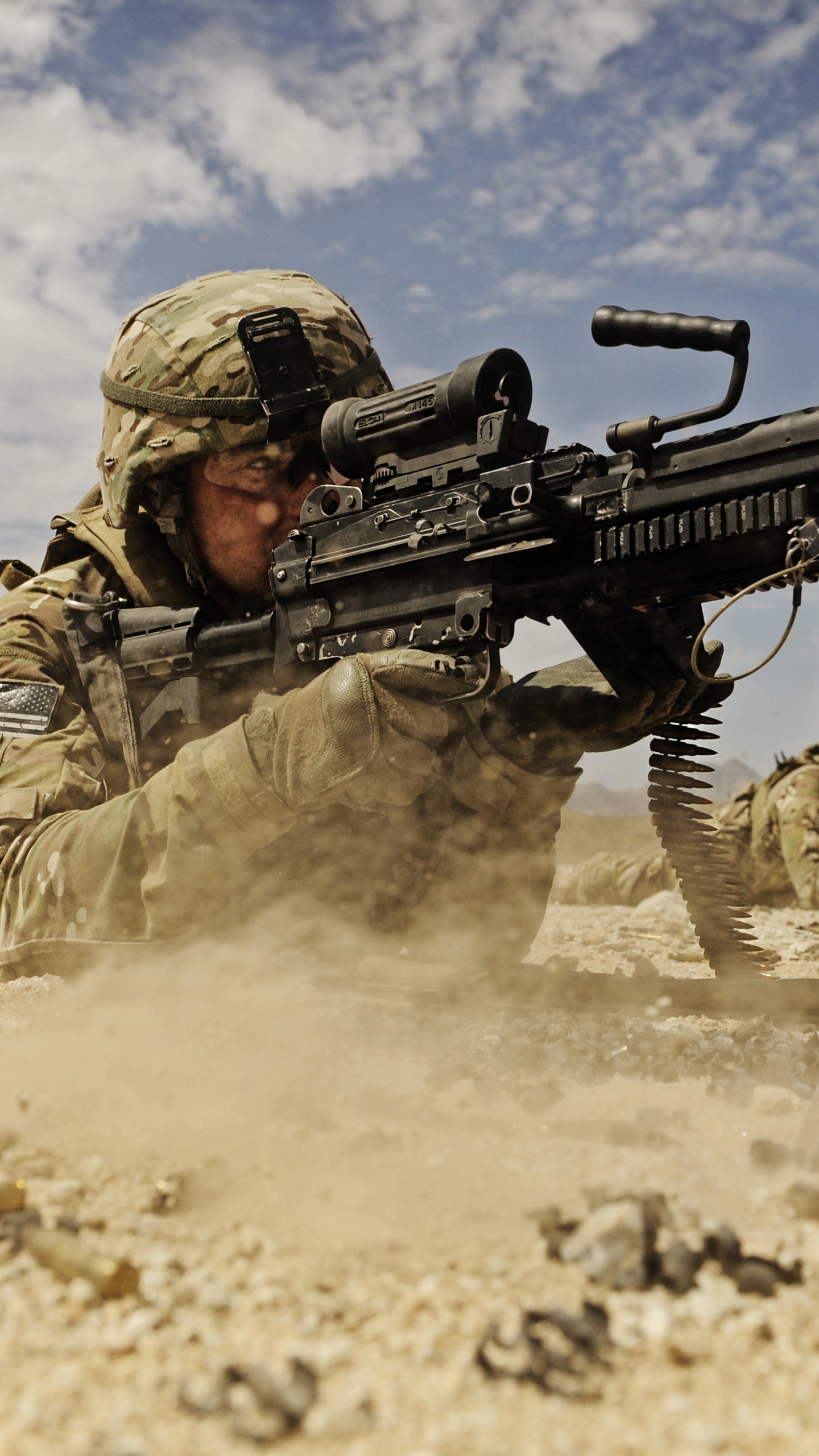 Wallpaper Soldier M249 Lmg Machine Gun U S Army Firing Dust