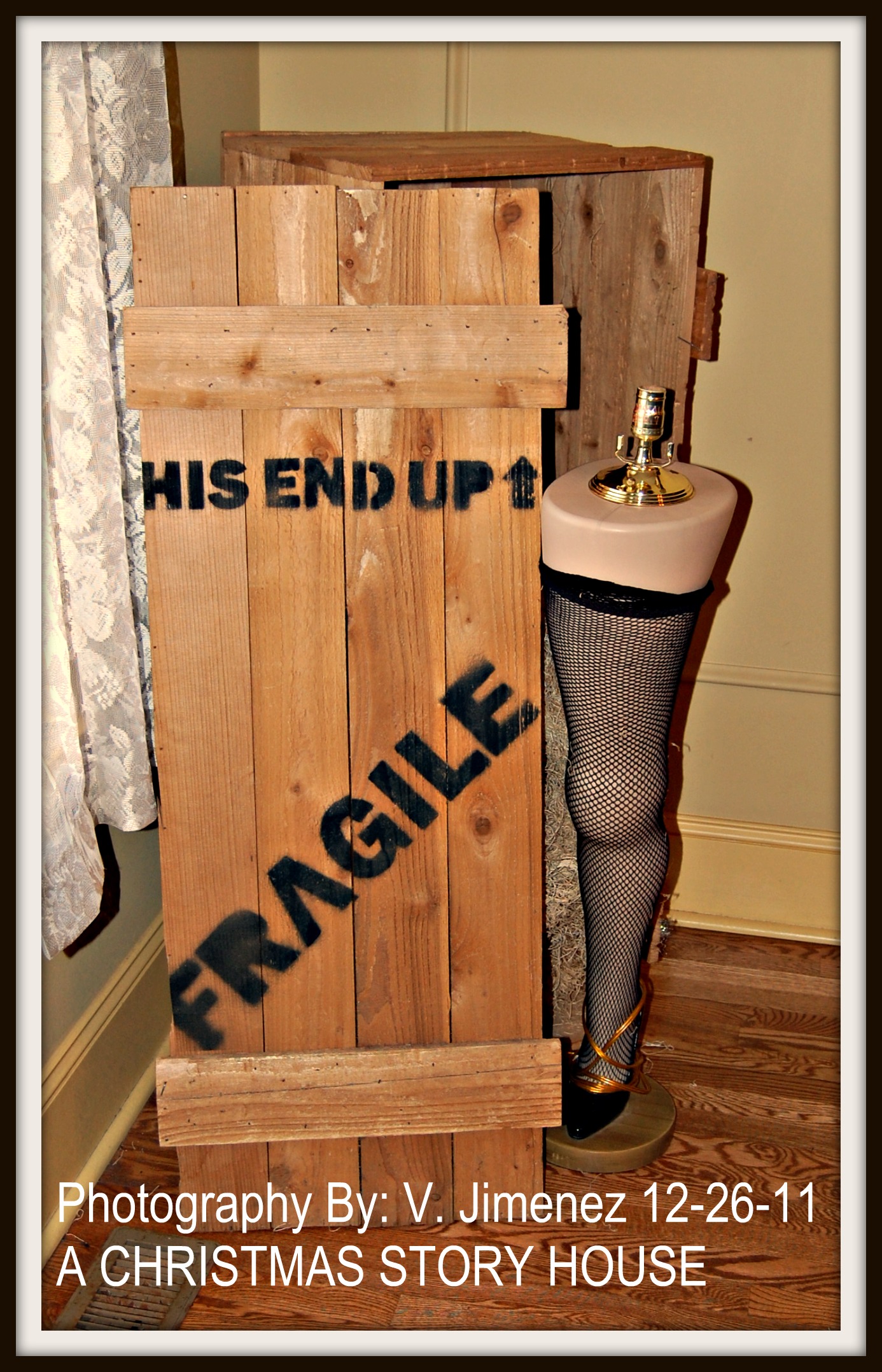 Fragile Christmas Story Leg Lamp