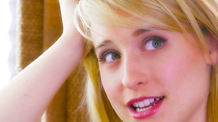 Allison Mack Ultra Face Closeup