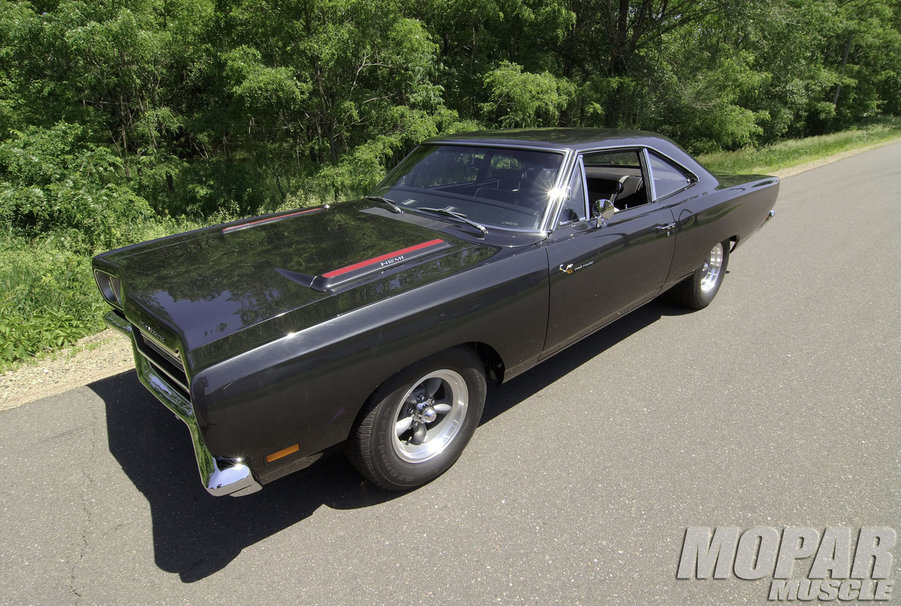 Plymouth Roadrunner Coupe Wallpaper