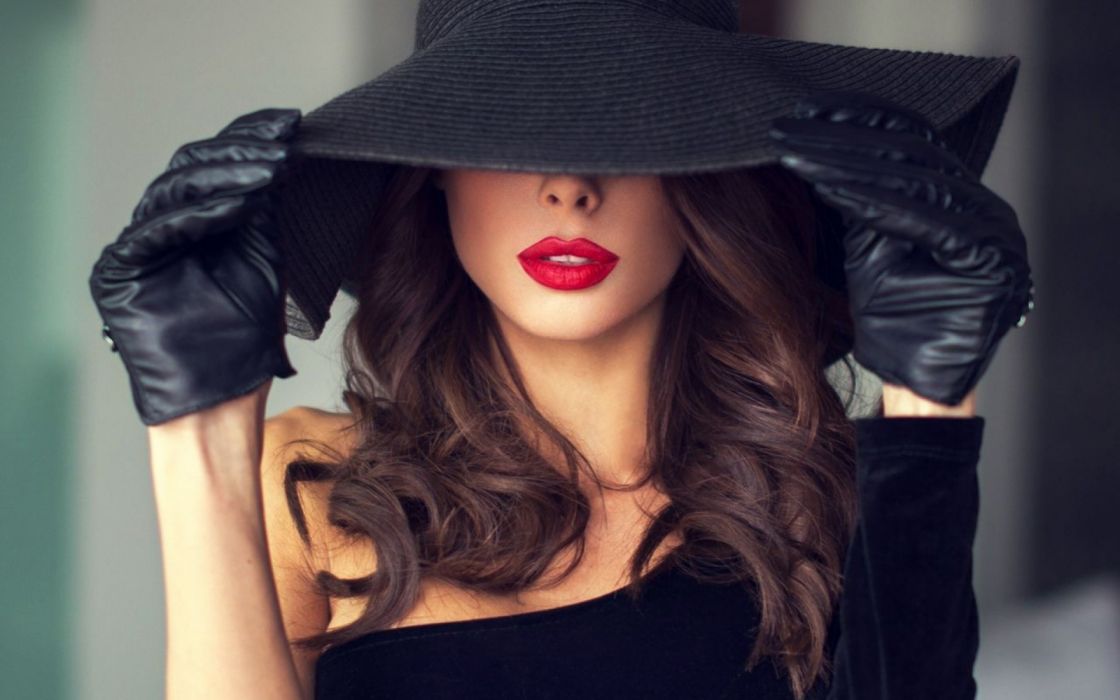 Brute Girl Hat Lipstick Model Woman Wallpaper