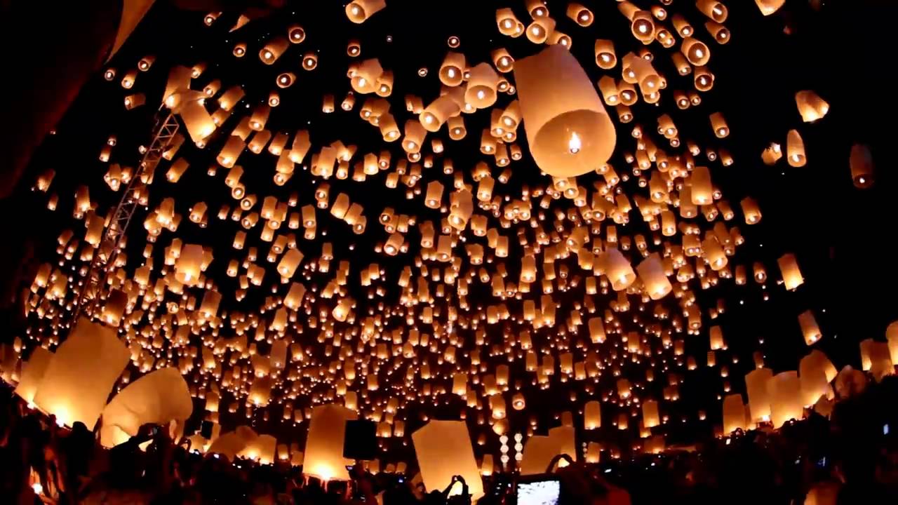 Floating Lanterns Festival   Yi Peng Loy Krathong   Chiang Mai
