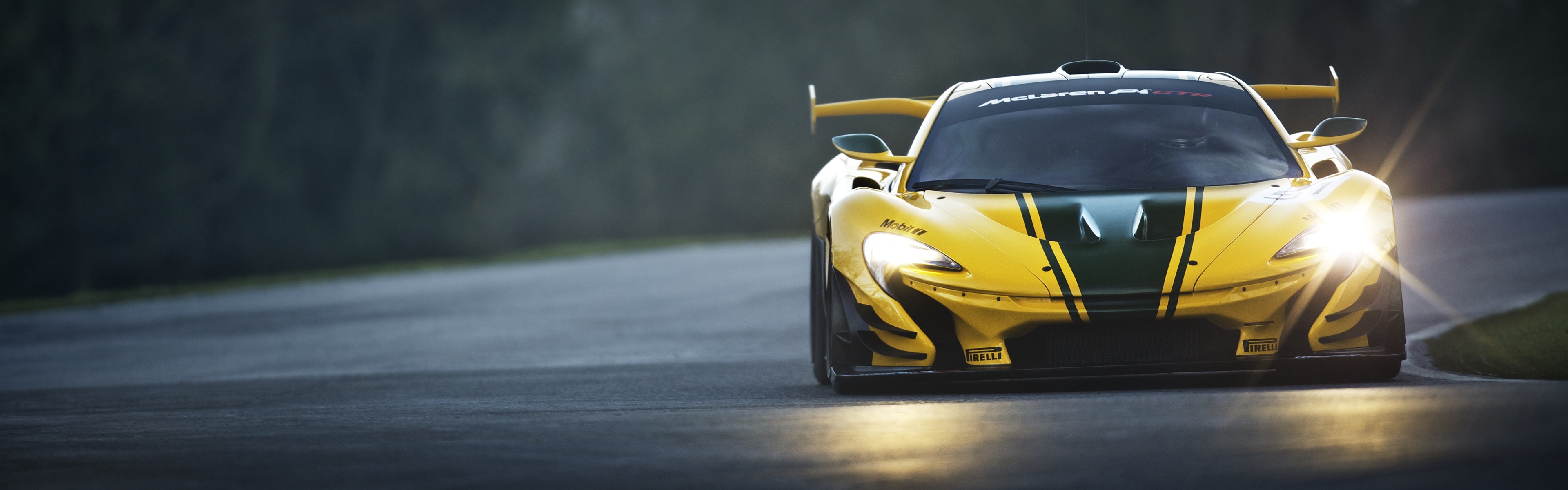 Mclaren P1 Gtr Race Tracks Car Dual Monitors Multiple Display