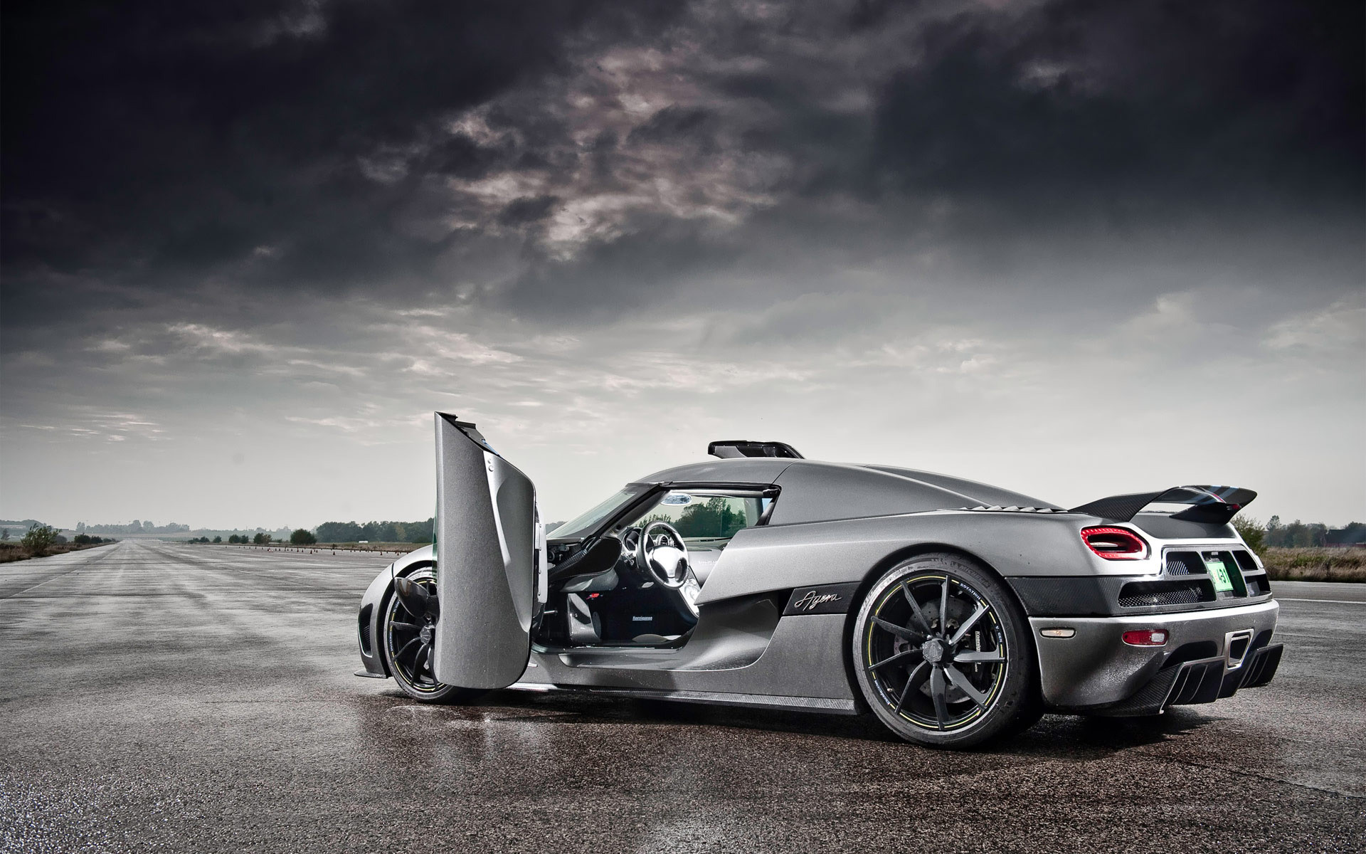 Supercar Wallpaper HD
