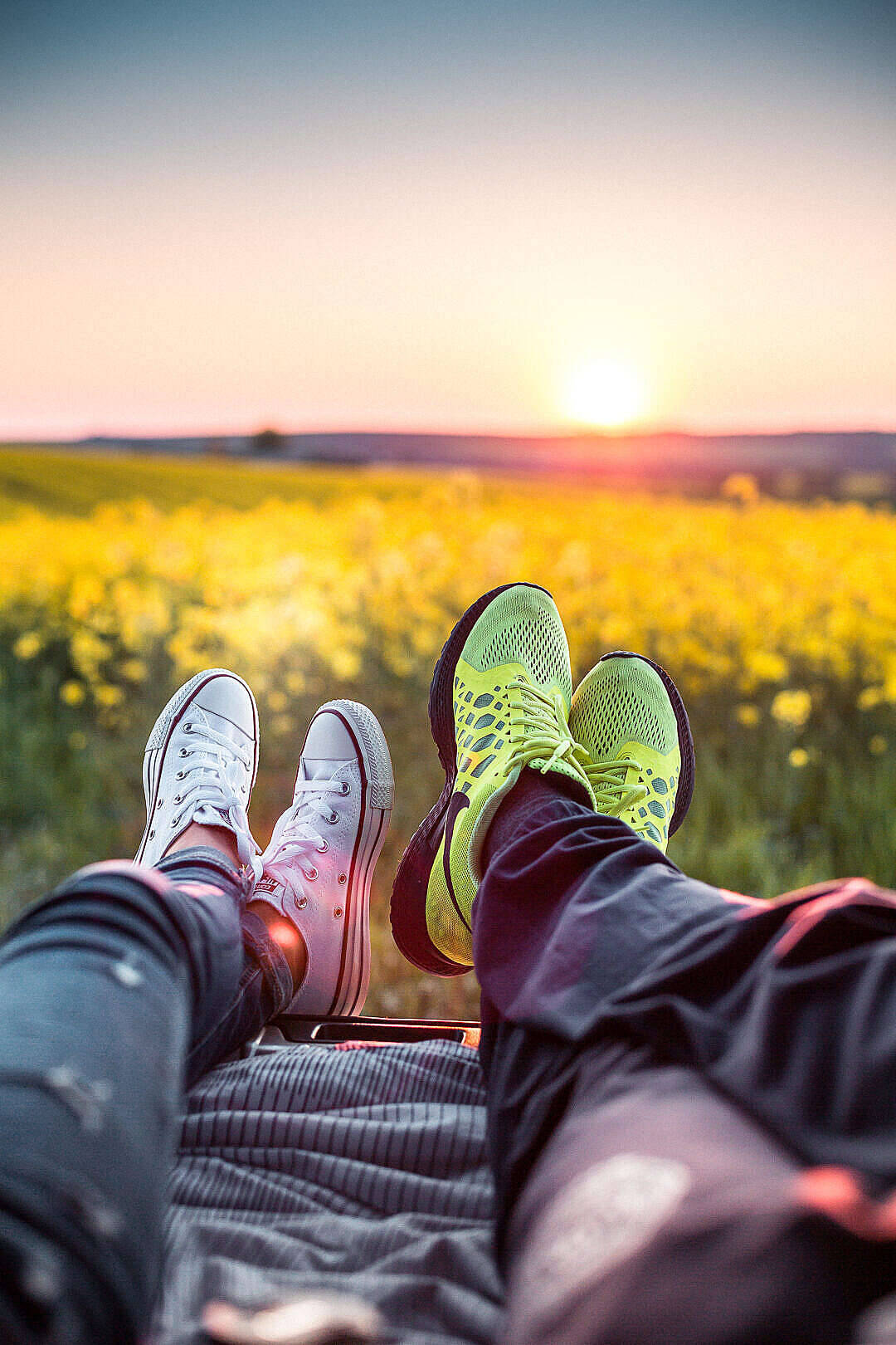 In Love Couples Wallpaper