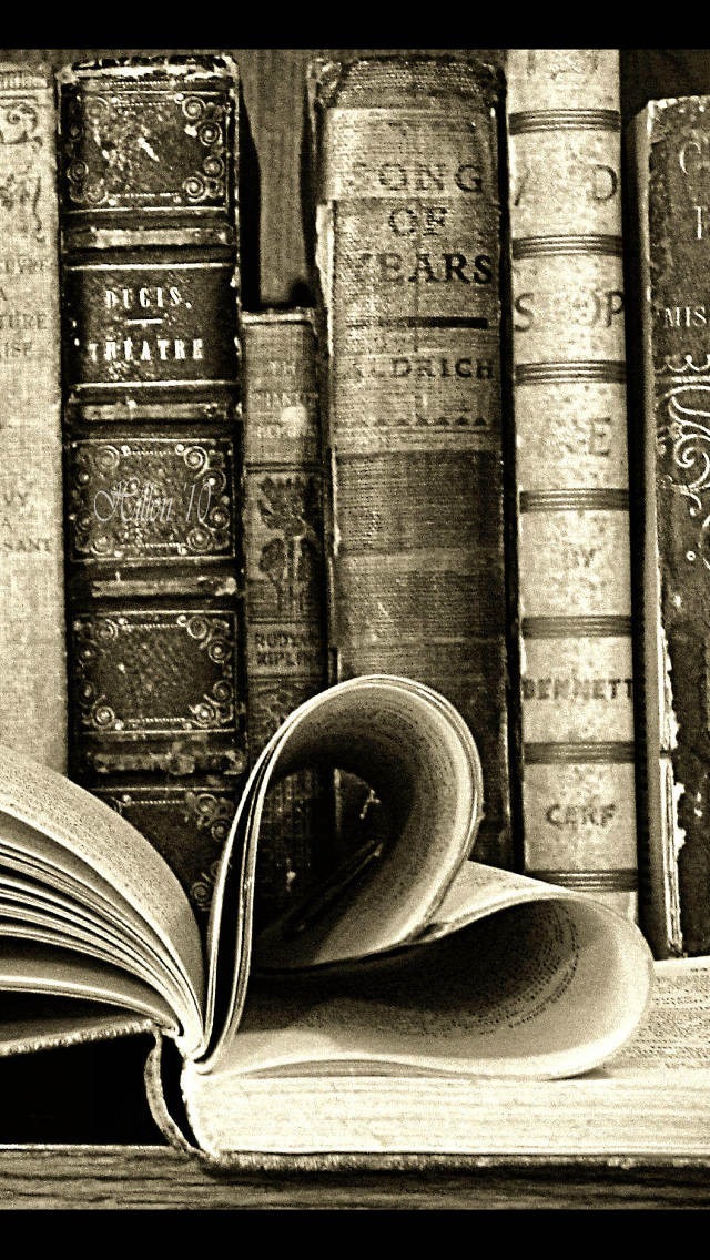 Old Books Iphone Plus And Wallpaper