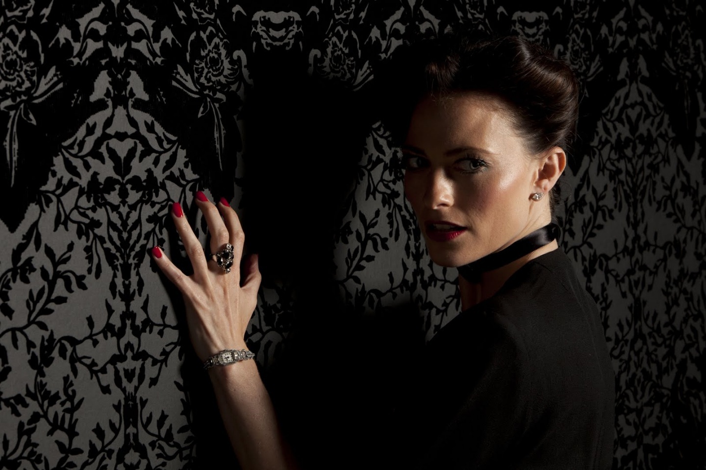 Sherlock Lara Pulver As Irene Adler Hintergrundbilder Foto Von