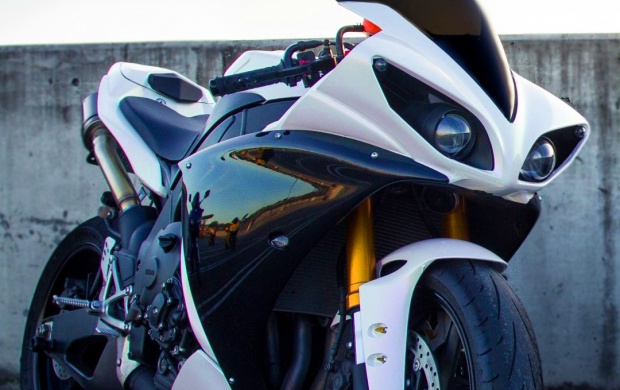 White Yamaha Yzf R1 Motorcycle Click To
