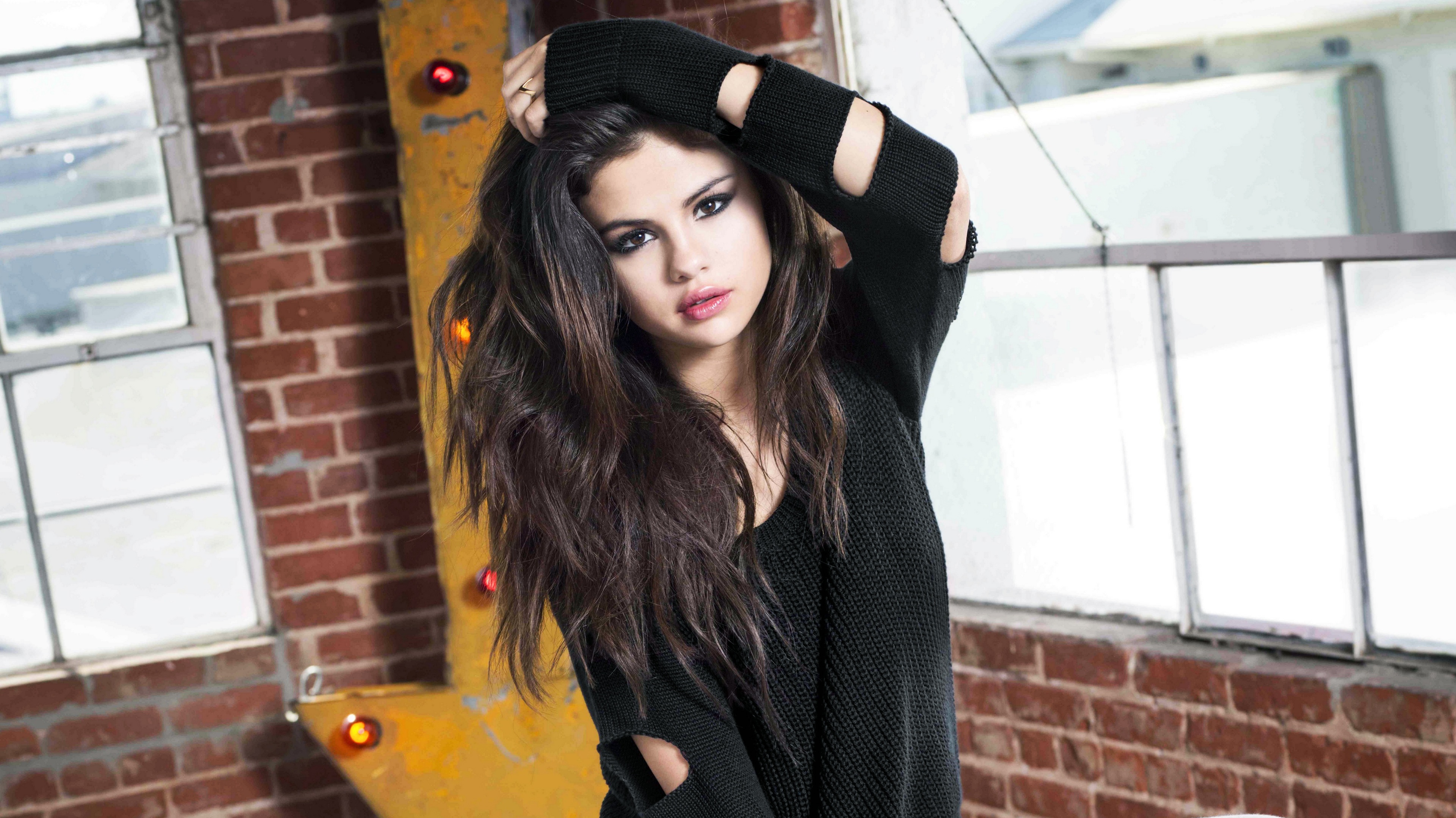  Selena Gomez 4K Wallpaper on