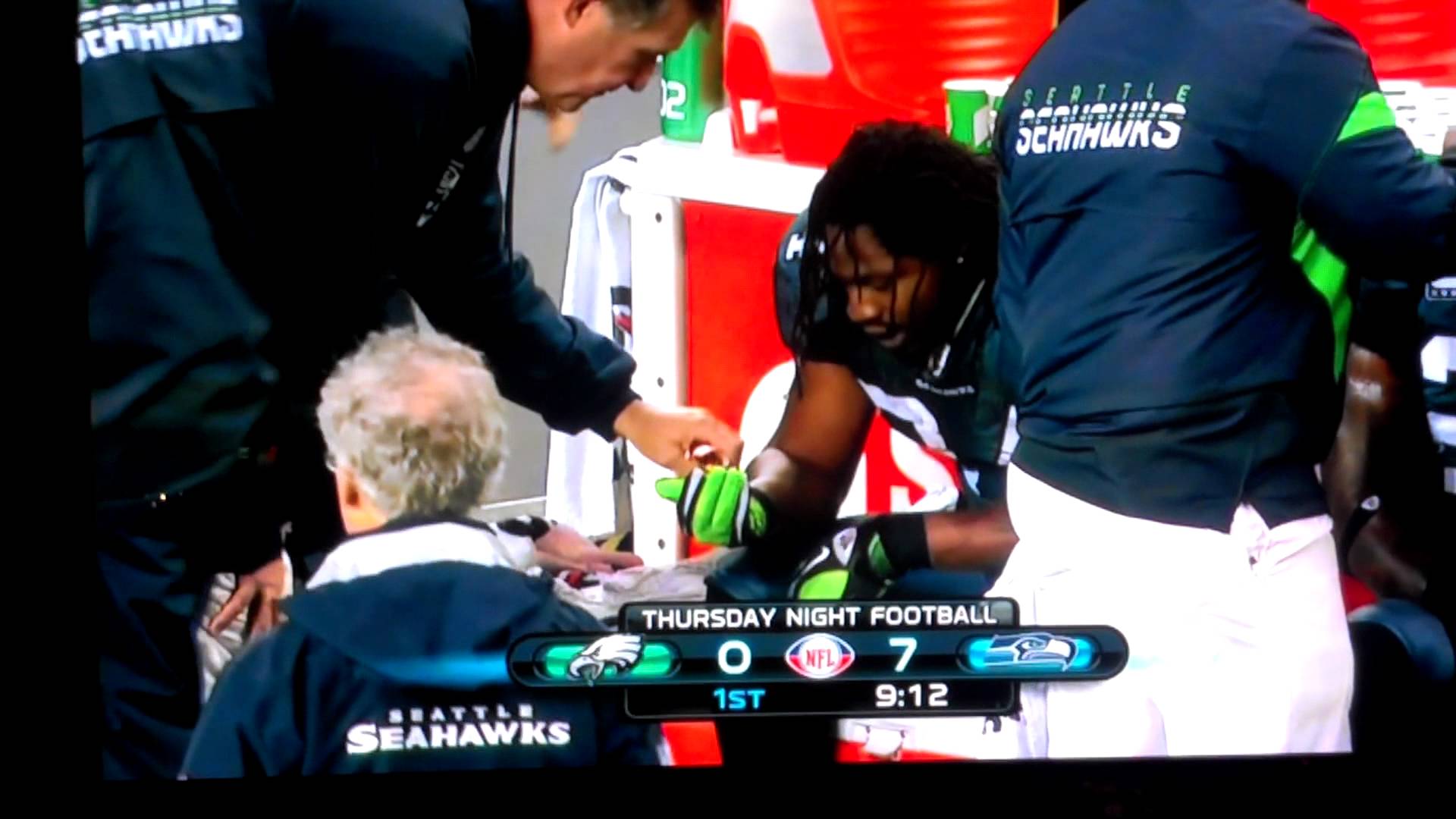Displaying Image For Marshawn Lynch Skittles ToucHDown