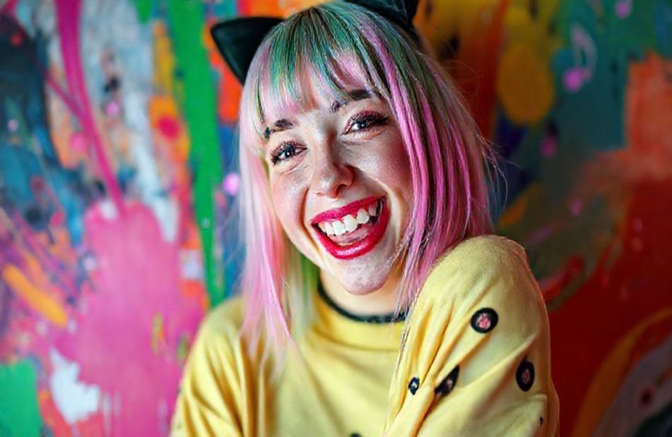 Billie Eilish Smiling Wallpaper