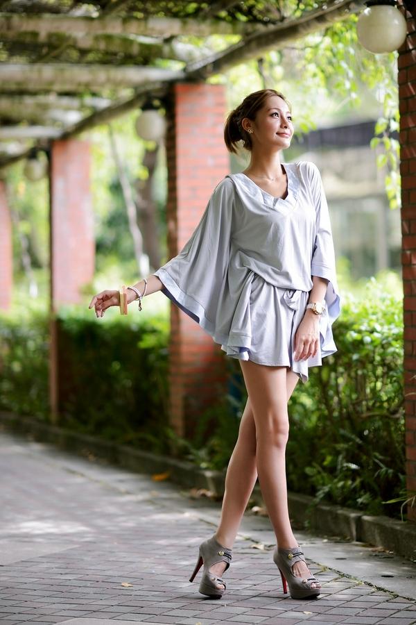 Legs Women High Heels Asians Bracelets Earings Wallpaper