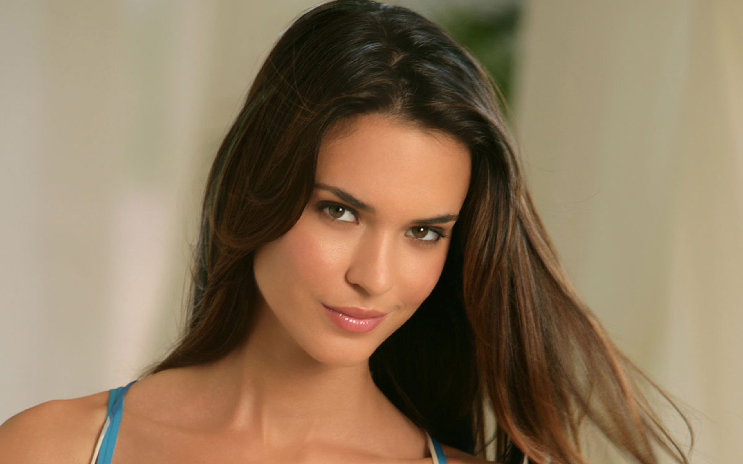 Odette Annable Wallpaper High Resolution And Quality