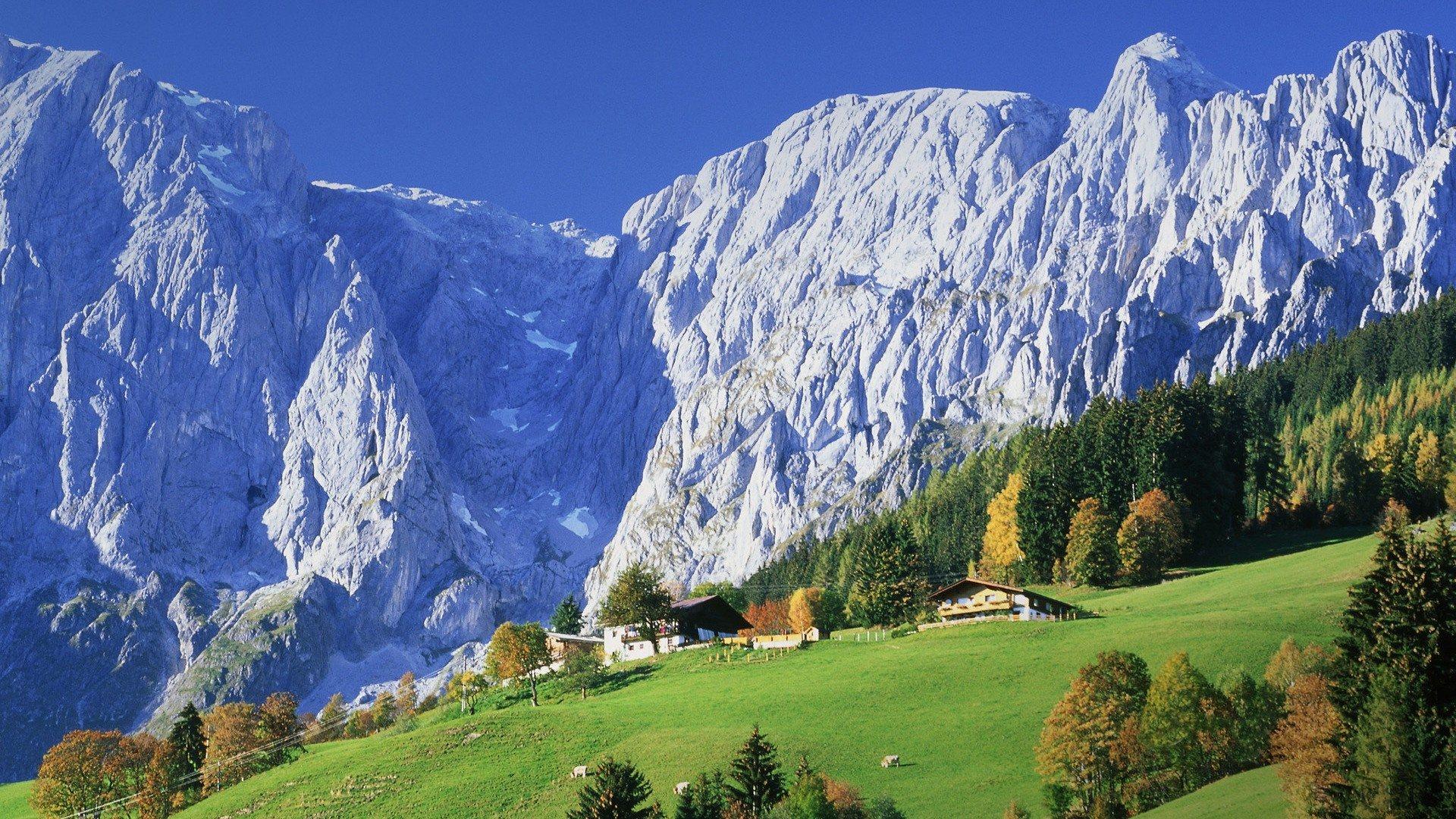 Stuning Scenery In Austrian Alps Wallpaper