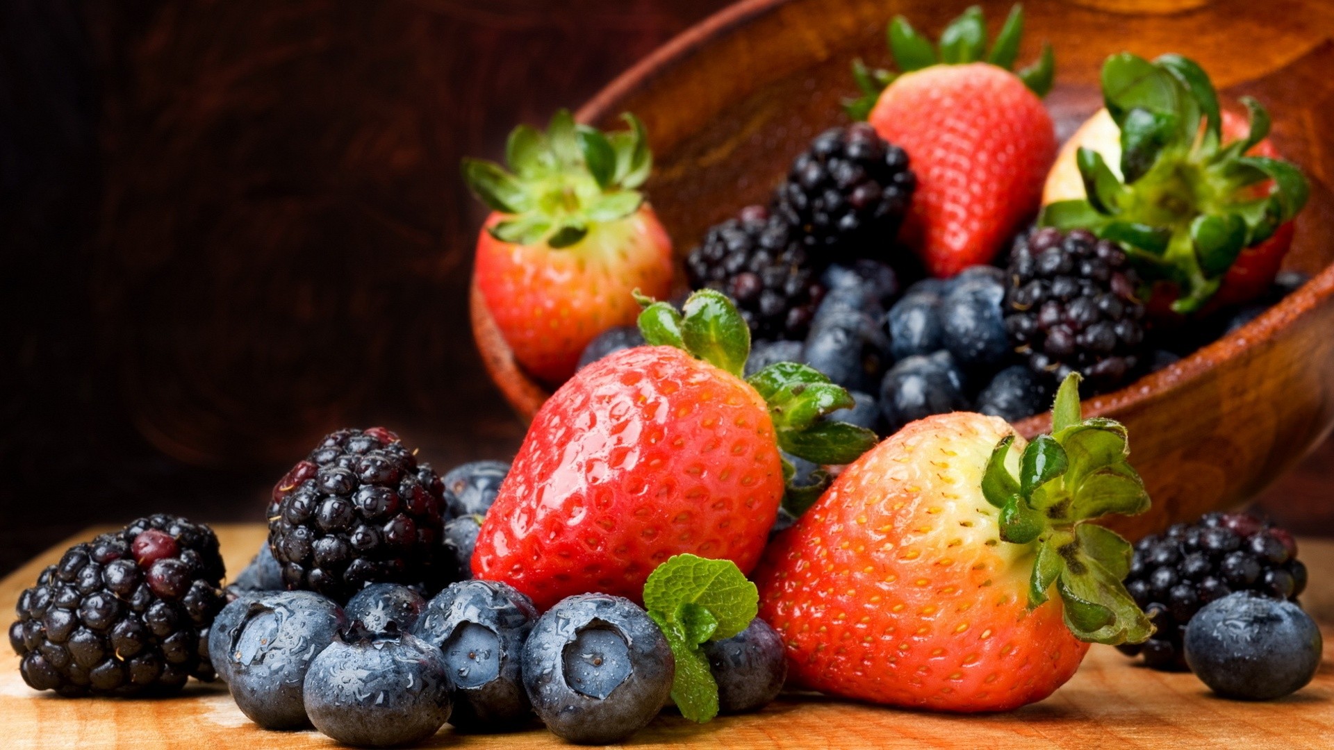 Food Blackberry Fruit Strawberries Baskets Blueberries Hd Wallpaper