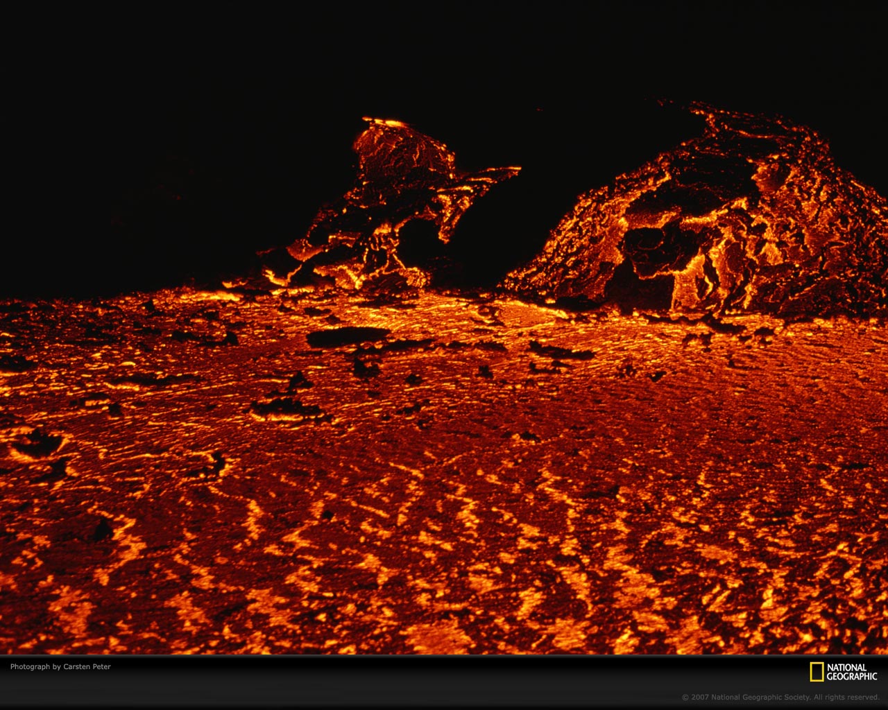 Etna Lava Picture Mount Desktop Wallpaper