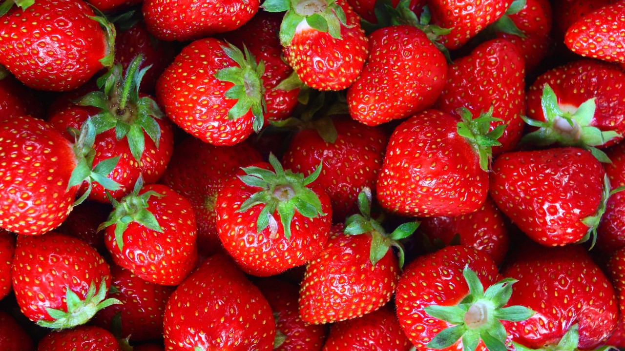 Fruit Wallpaper Strawberry 4k HD