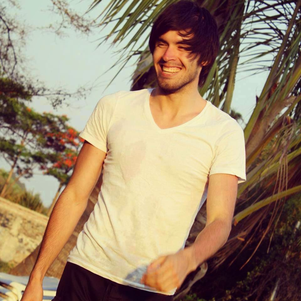 German Garmendia Wallpaper
