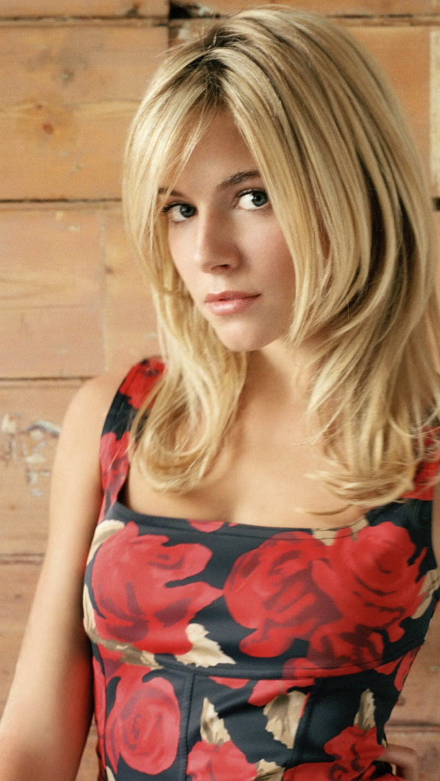 Super Cute And Hot Sienna Miller Wallpaper For iPhone