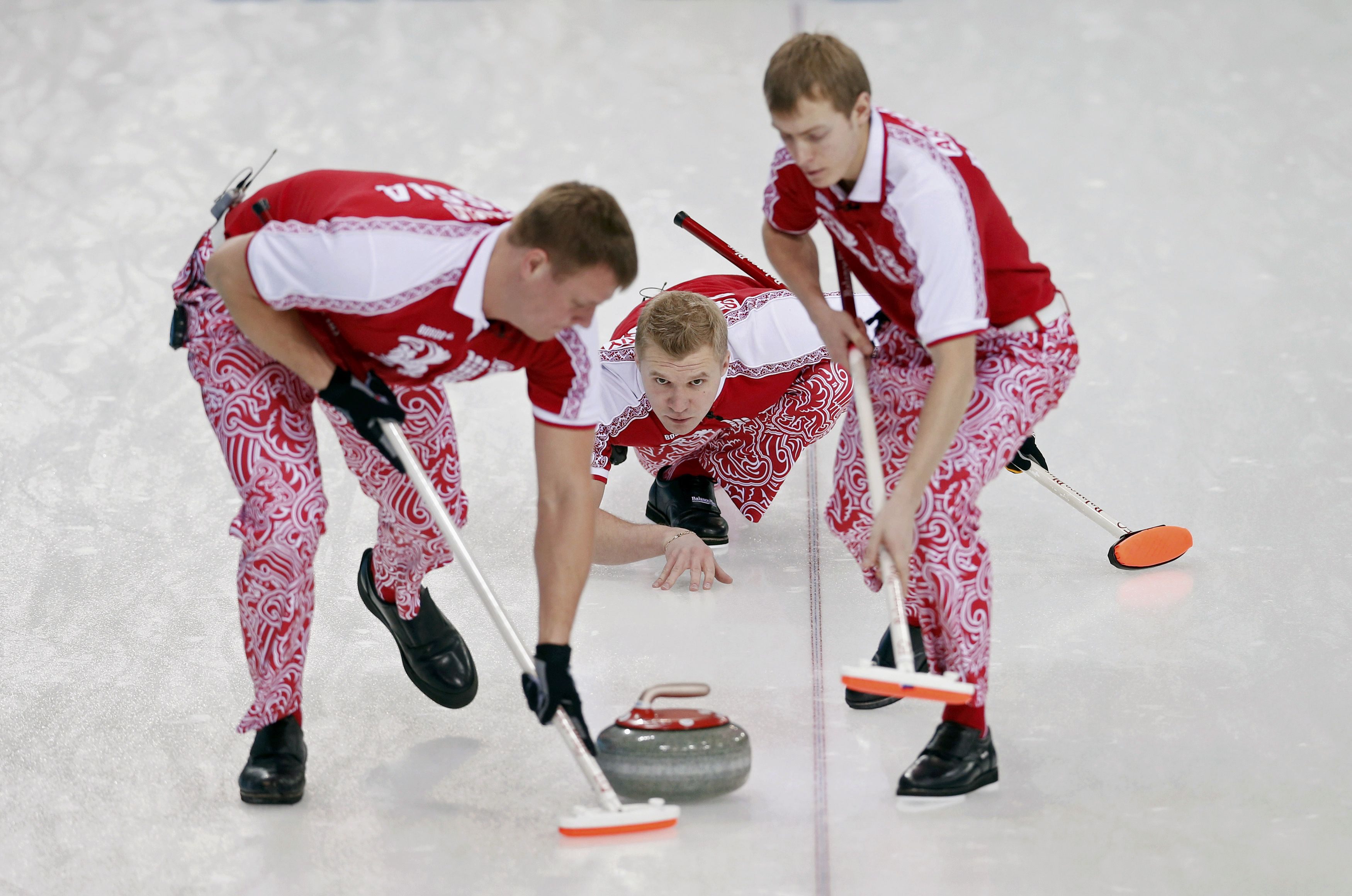 Russian Curling Team At The Olympics In Sochi Wallpaper
