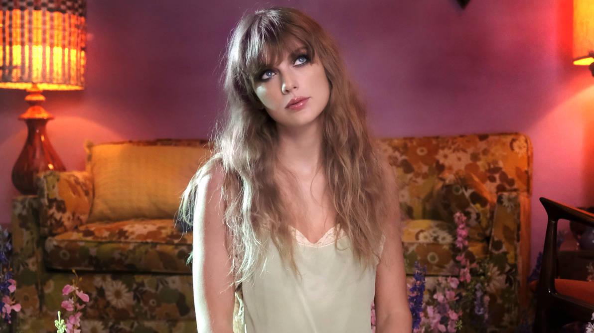 Taylor Swift lavender haze wallpaper by Devilfish89