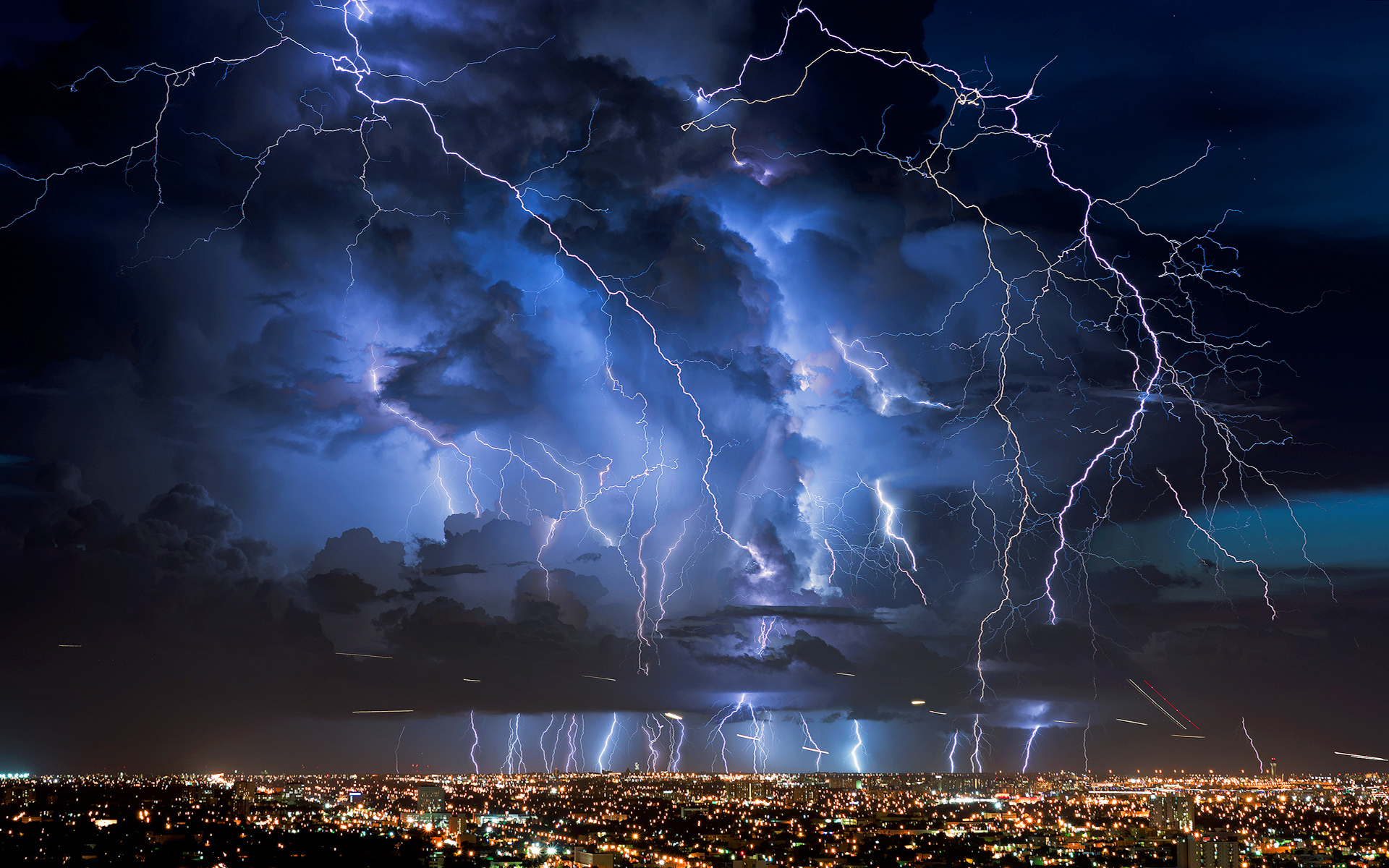 Giant Lightning HD Wallpapers